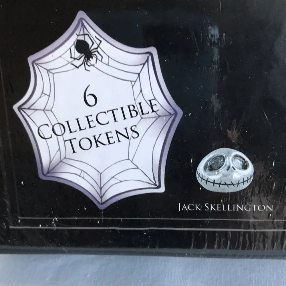 Monopoly: Disney Tim Burton’s The Nightmare Before Christmas collectible game - Picture 4 of 6